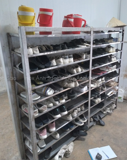 ke-de-giay-dep-inox-201