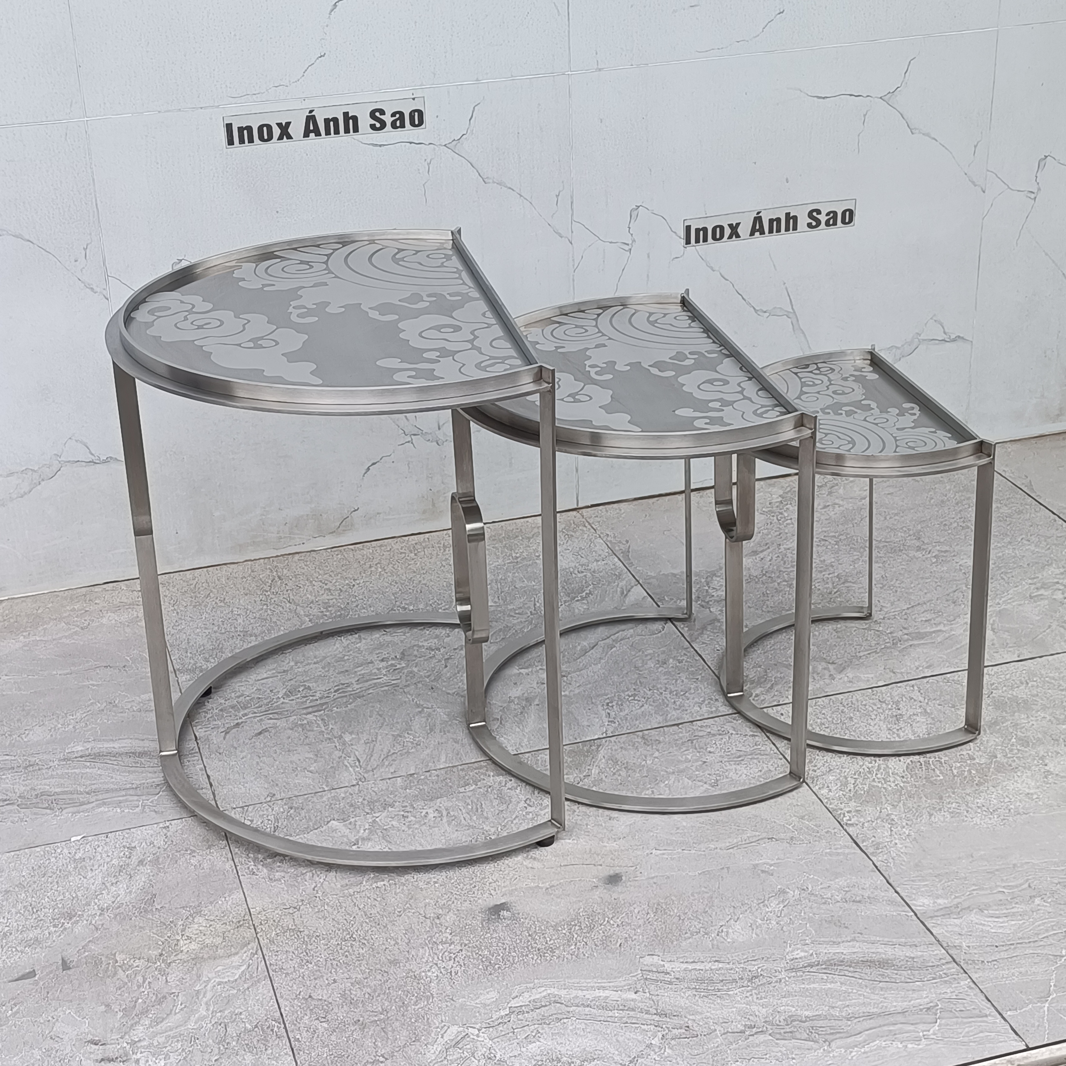 ban-tra-inox-trang-xuoc-t73