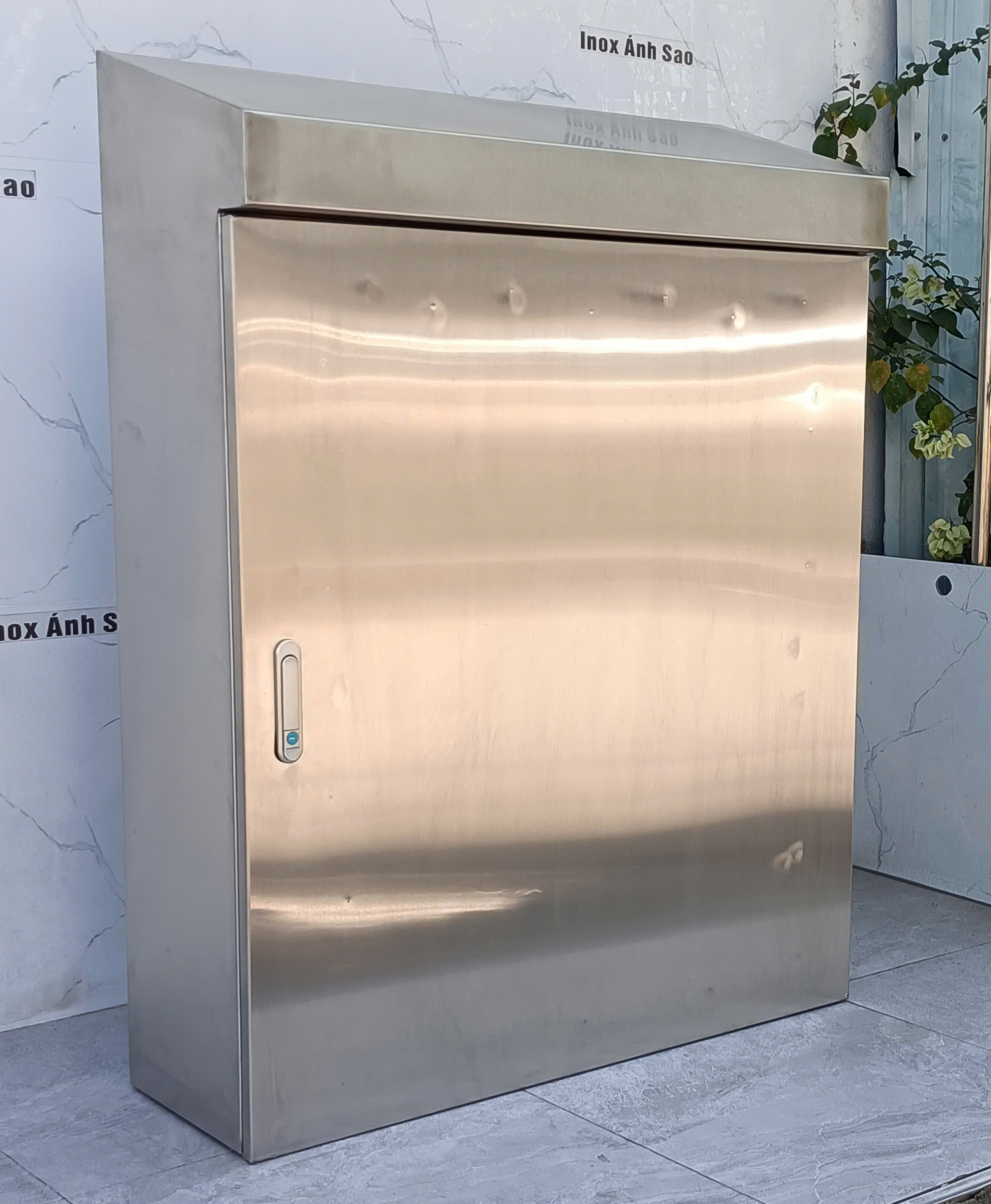 tu-dien-thanh-trung-inox-d73