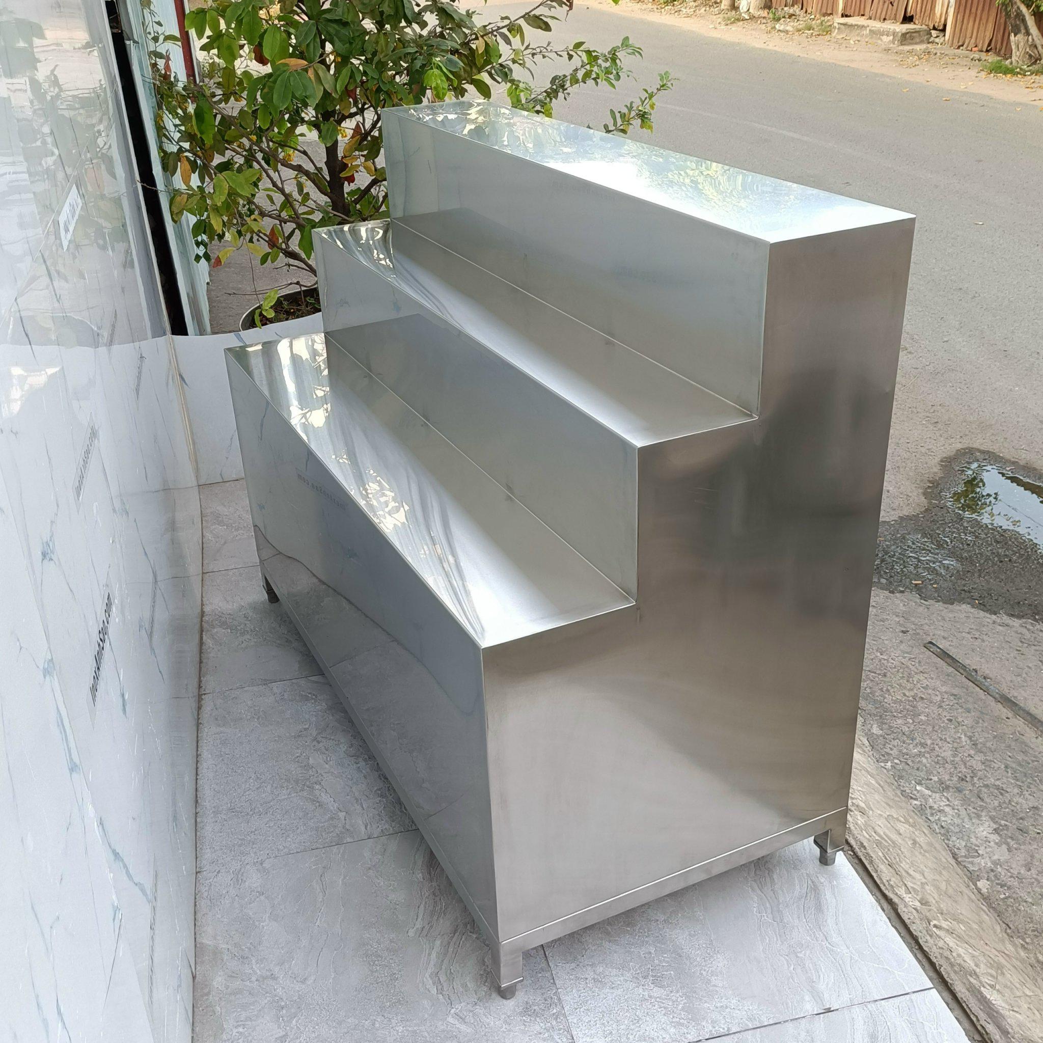 tu-inox-3-tang-trung-bay-n15