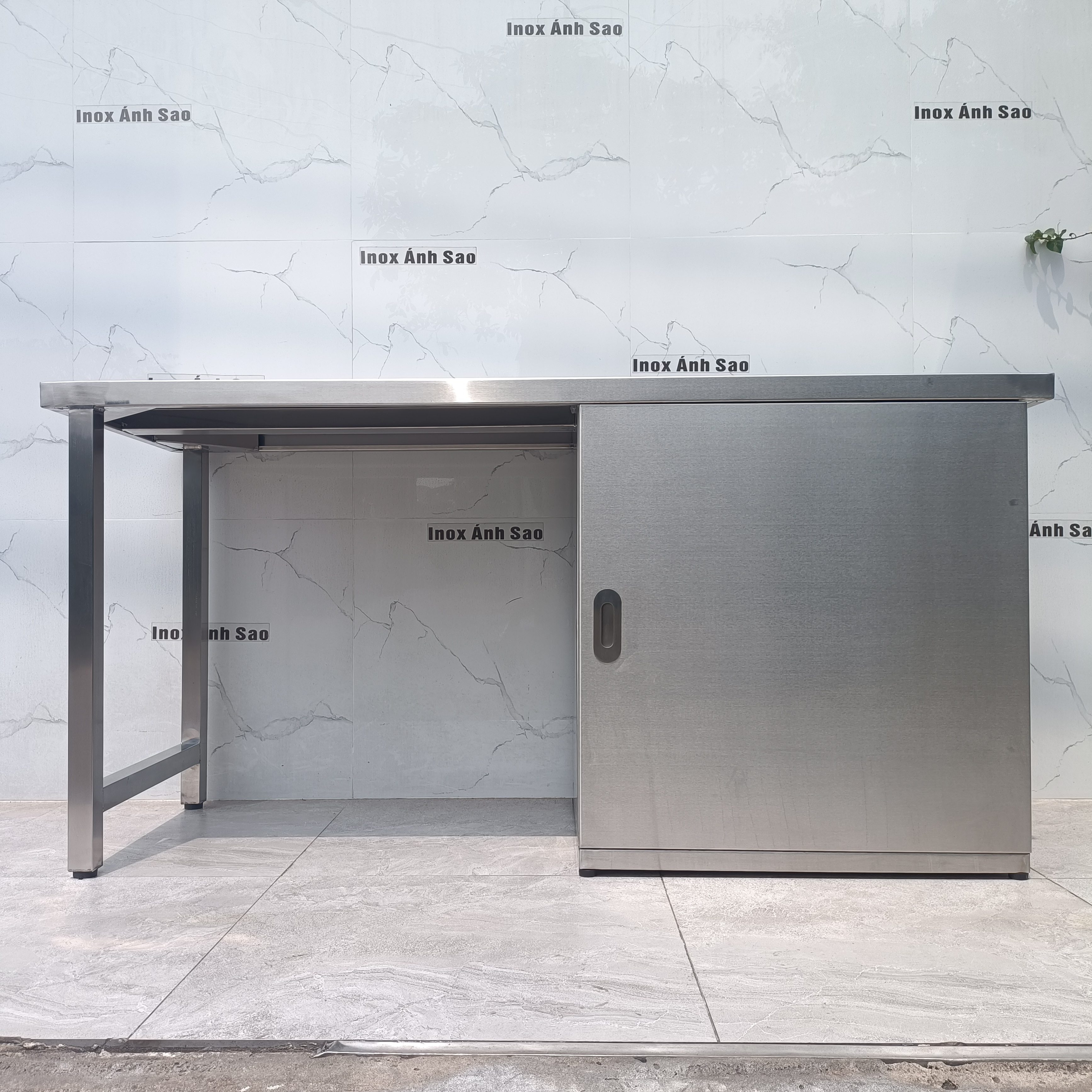 ban-lam-viec-inox-co-1-cua-mo-v56