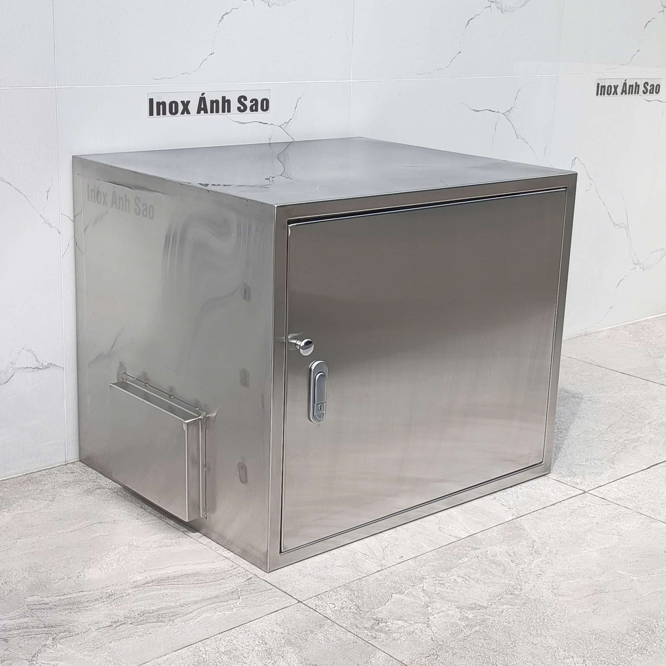 tu-dien-inox-304-2-lop-d03