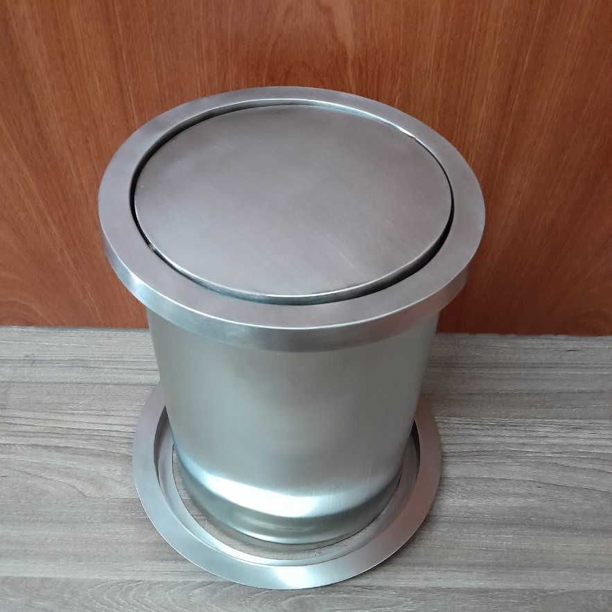 thung-rac-inox-tron-nap-lat-l02
