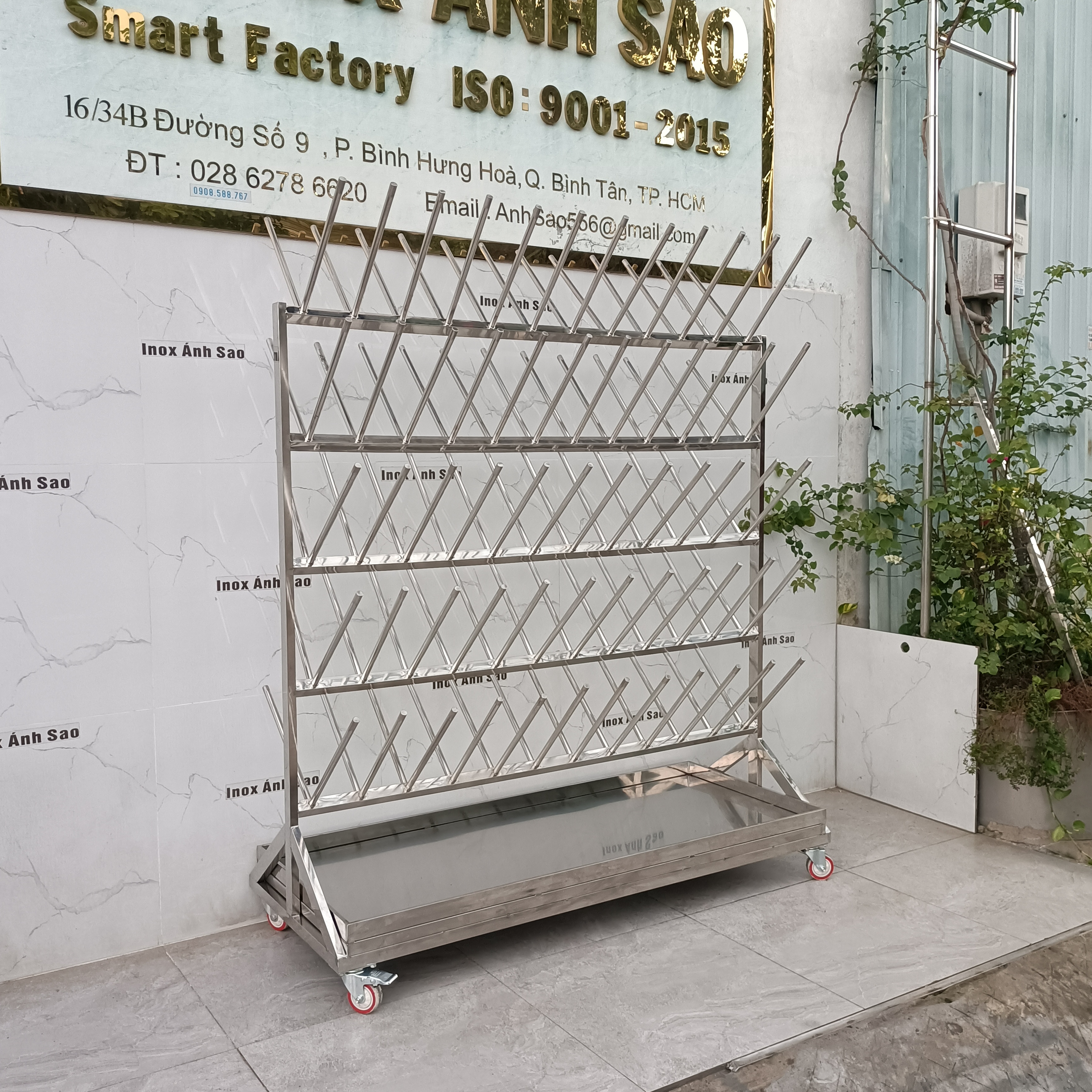 ke-treo-ung-60-doi-inox-co-khay-hung-nuoc-u21