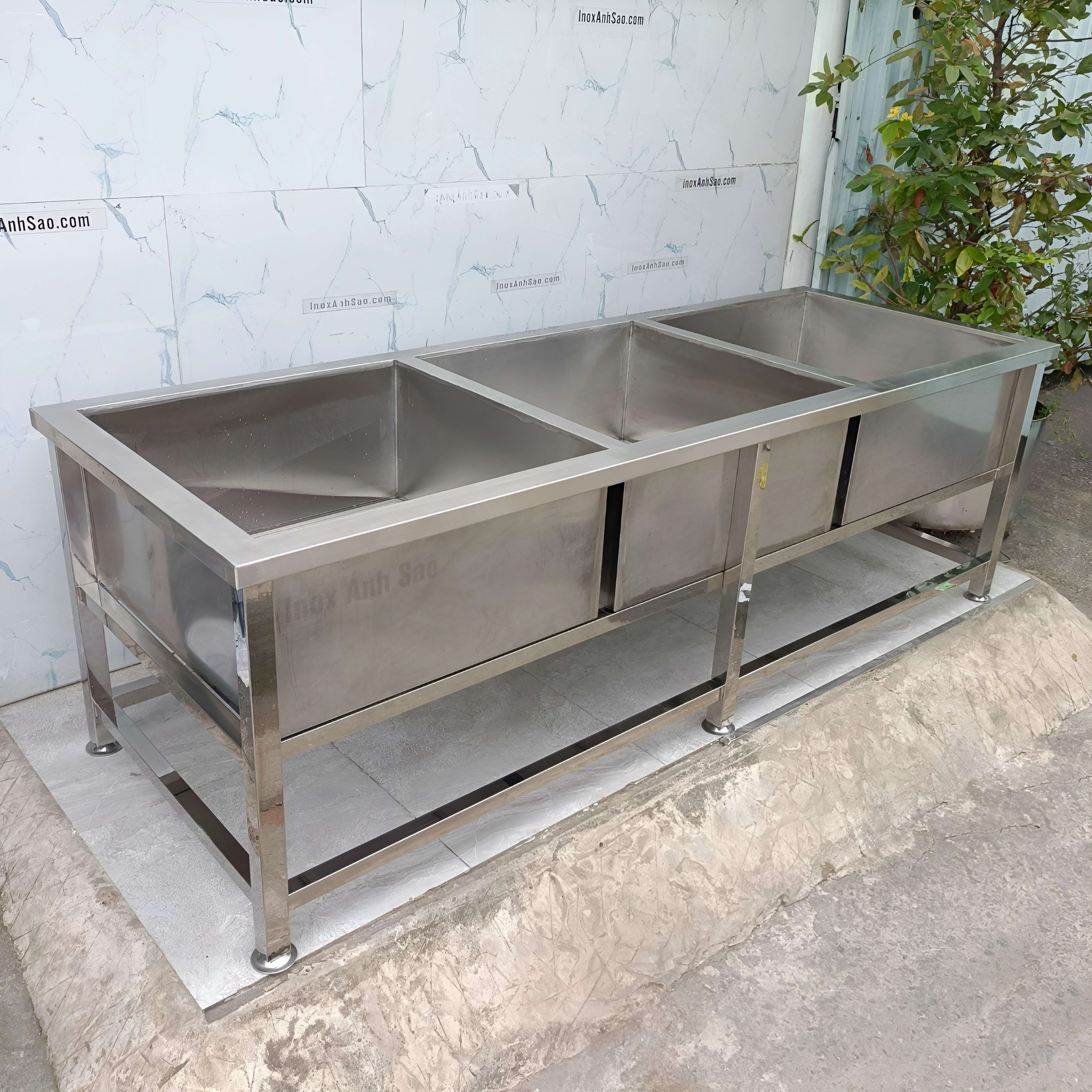 bon-rua-inox-3-hoc-b20