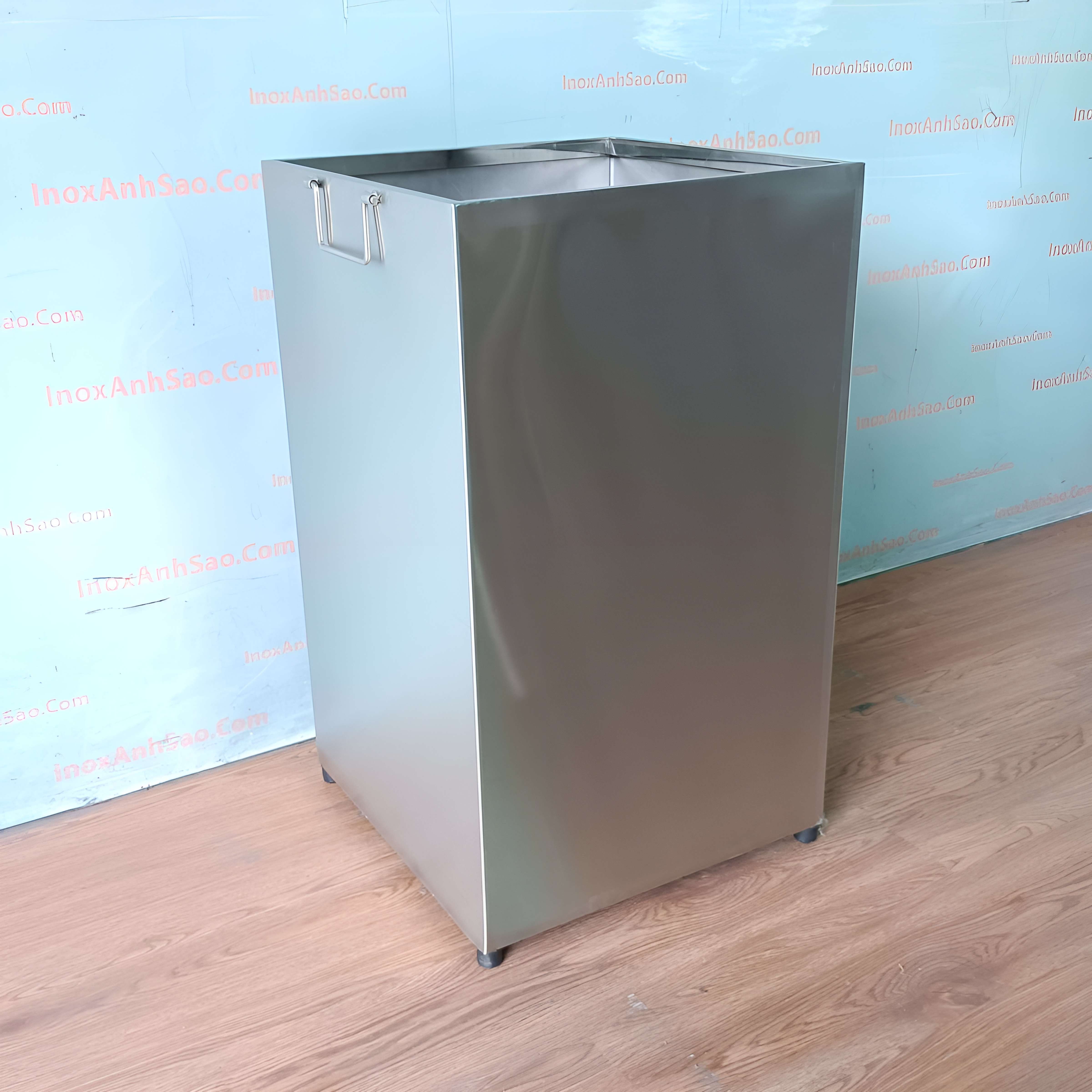 thung-rac-inox-am-mat-da-va-nap-lat-l16