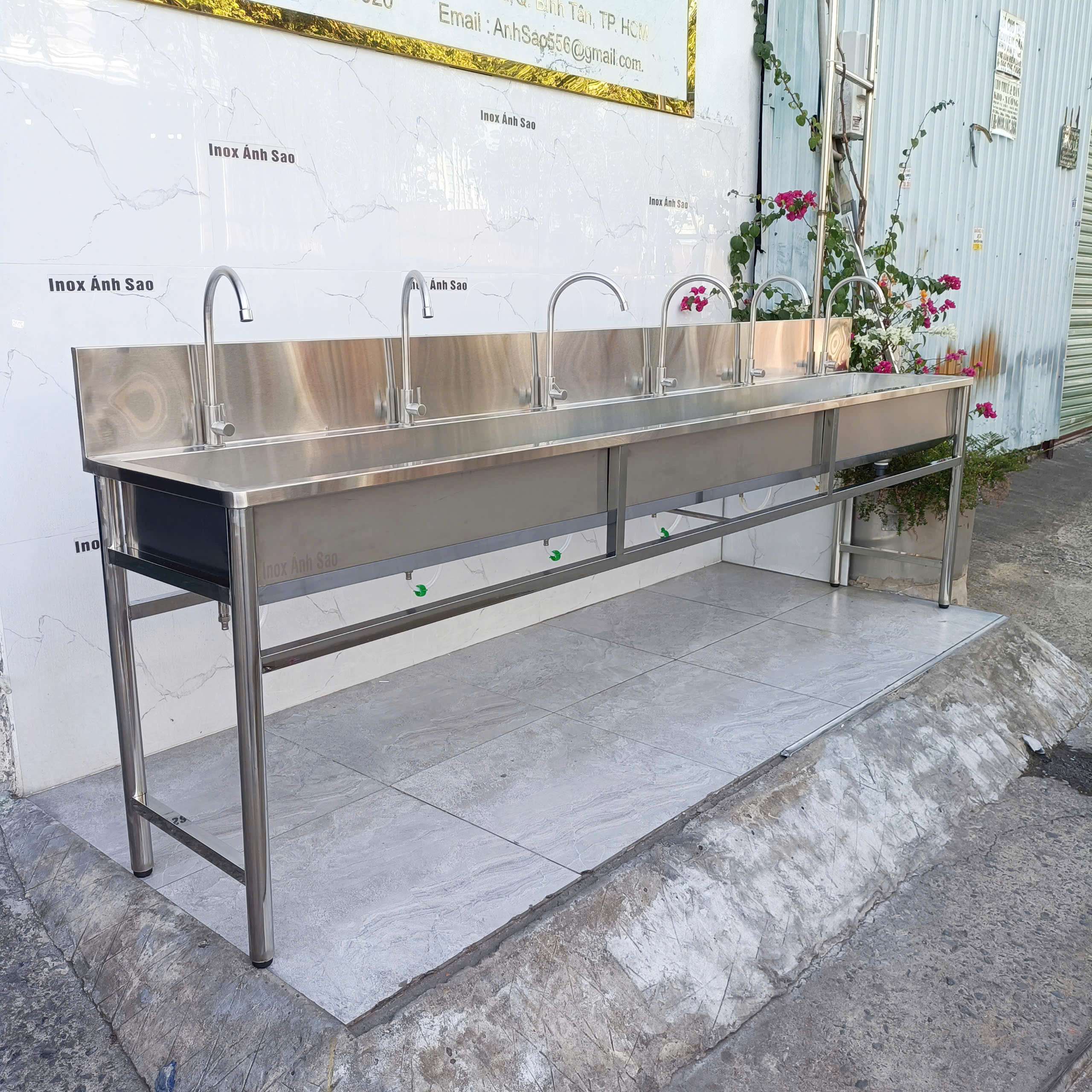 bon-rua-inox-gat-tay-6-voi-t63