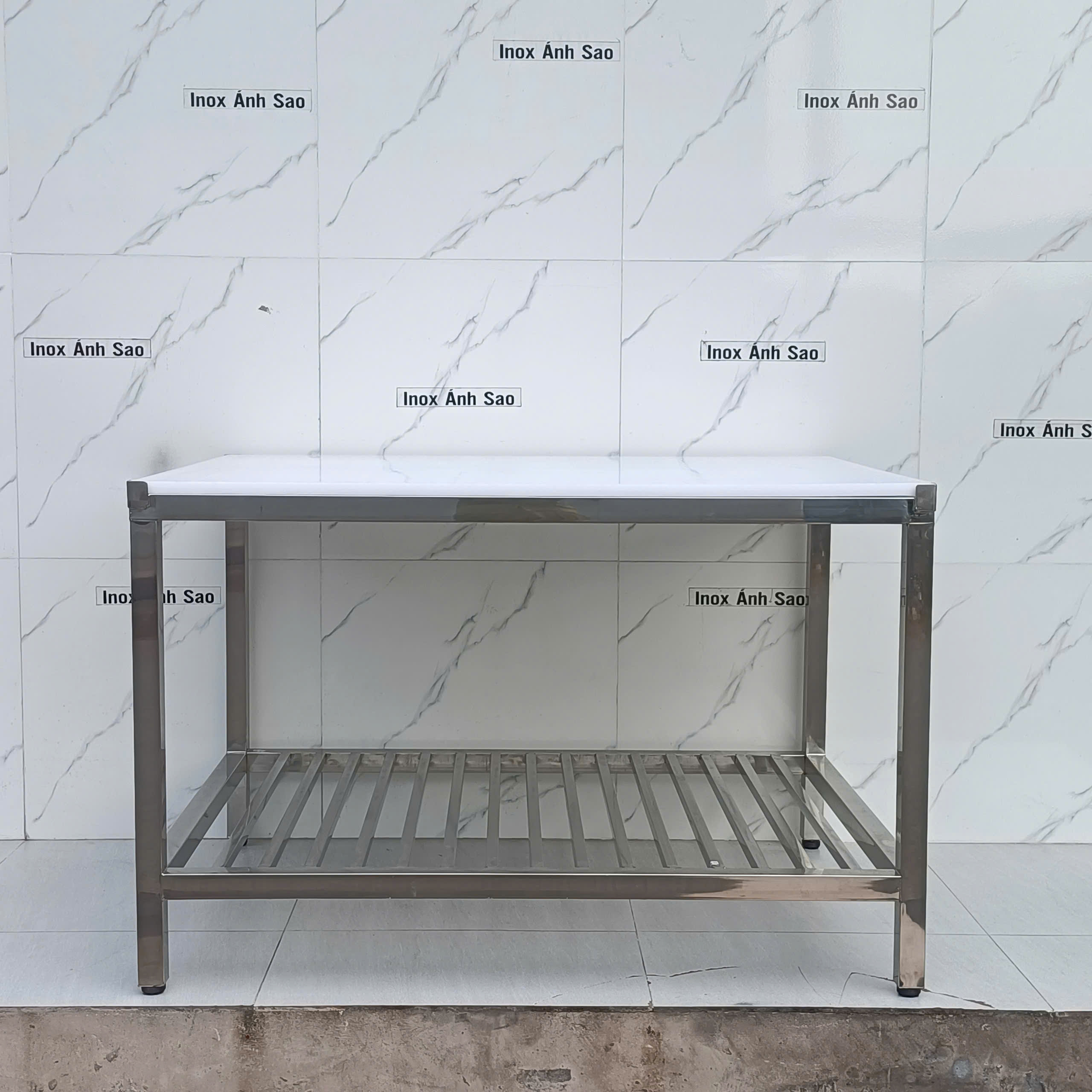 ban-inox-304-mat-nhua-trang-n91
